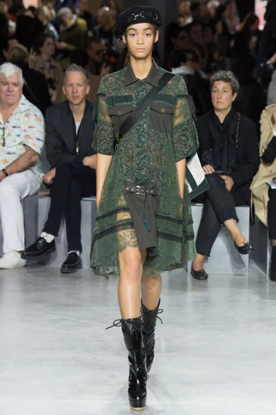 Look 35